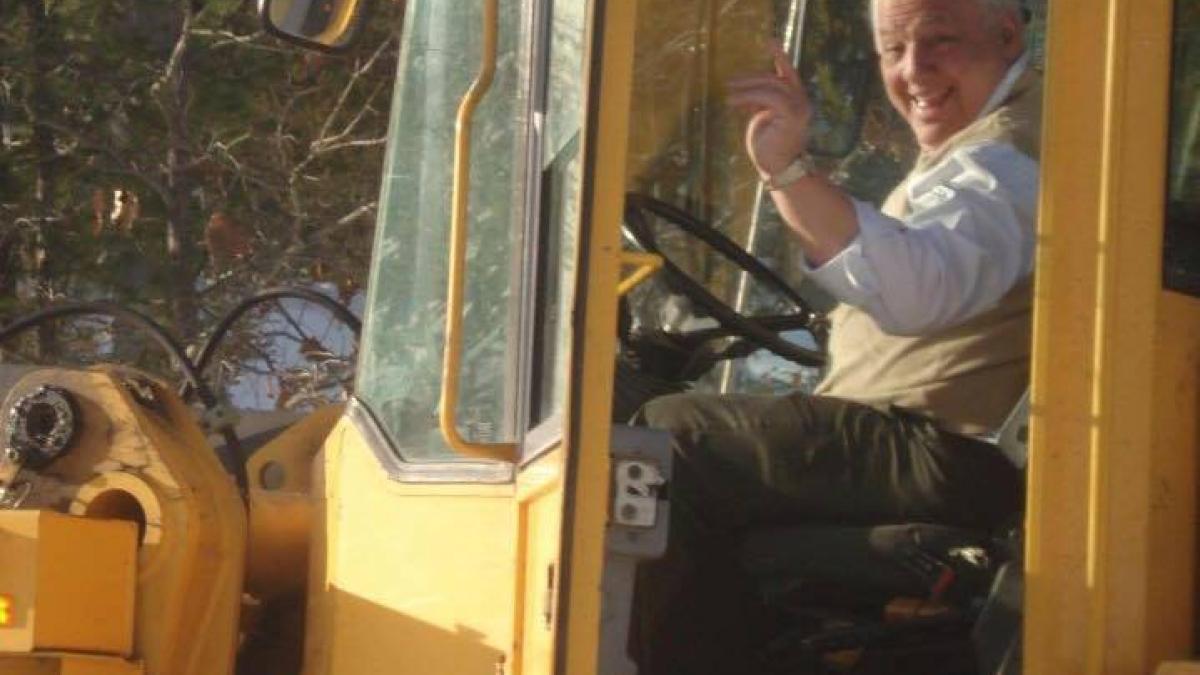 Deep River First Selectman Dick Smith