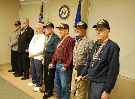 Rep. Joe Courtney with constituents